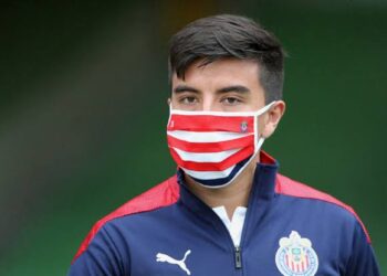Fernando Beltrán renueva con Chivas hasta 2024