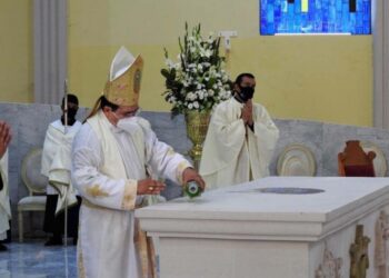 Arzobispo de Durango da positivo a covid-19