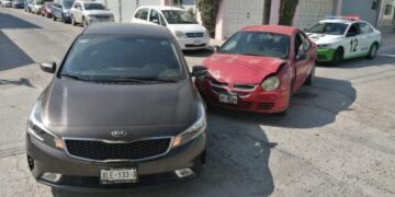 Aparatoso choque causa conductor