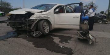 Choca por distraído