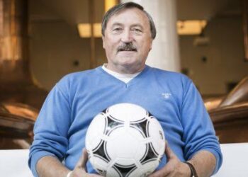 Panenka, hospitalizado en estado grave a causa del coronavirus