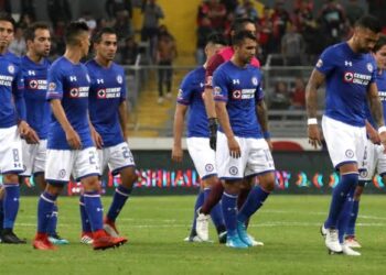 Cruz Azul informa tres nuevos casos positivos de Covid-19 en el primer equipo