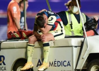 Nicolás Benedetti sale entre lágrimas por lesionarse de nuevo la rodilla