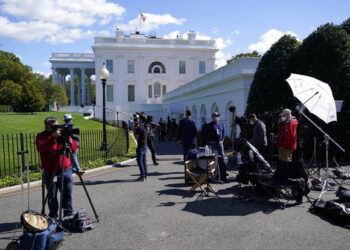 Ahora cubrir a Trump es un riesgo de salud para la prensa