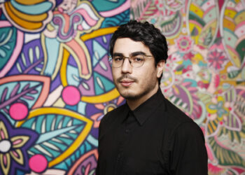 Conoce a Claudio Limón: el muralista mexicano que lleva los colores al mundo.