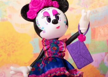 Minnie Catrina enamora a mexicanos en redes sociales