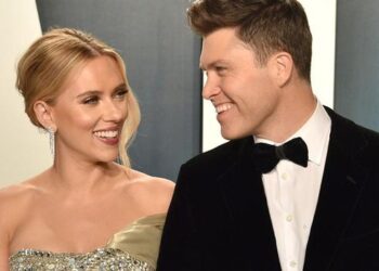 Se casa en privado Scarlett Johansson con Colin Jost