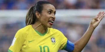 Marta, futbolista brasileña, da positivo en Covid-19