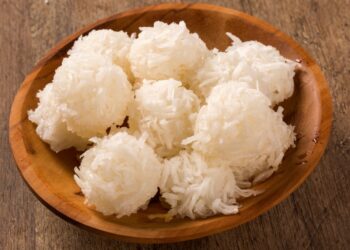 ¡Endulza las fiestas patrias con cocadas! Con esta receta fácil de preparar