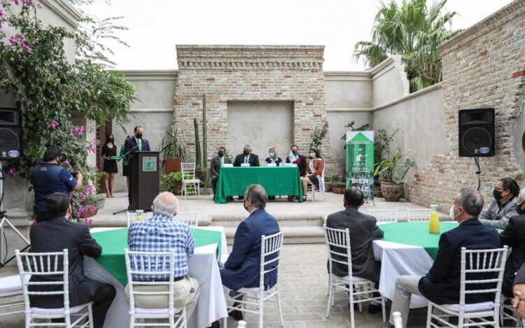 Reconocen en Nuevo Laredo a  profesionales inmobiliarios