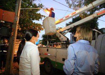 Rehabilitan 50 circuitos de alumbrado público