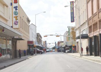 Disparo récord de COVID-19, en Laredo, Texas