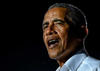 ‘Nuestra democracia parece estar al borde la crisis’: Obama