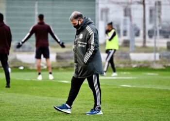 ‘Tata’ aclaró los casos de Vela y ‘Chicharito’ en el Tri