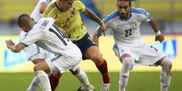 Uruguay propina goleada a domicilio 3-0 ante Colombia