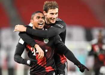 El Bayern Munich remonta ante el Stuttgart y mantiene el liderato en la Bundesliga