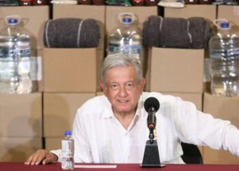 Roberto Sandoval ex gobernador de Nayarit debe entregarse: AMLO