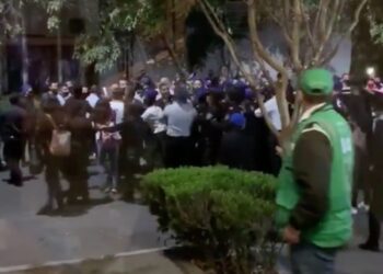 Verificadores sanitarios suspenden Fisher’s de Polanco y se desata batalla campal