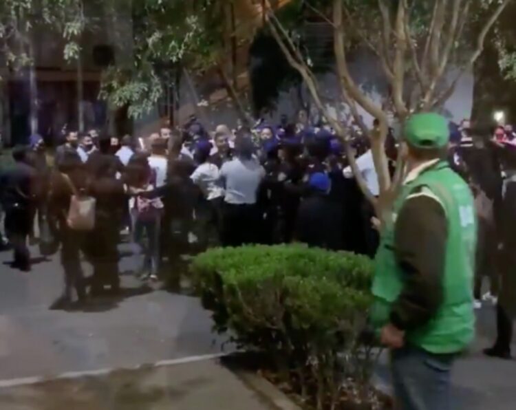 Verificadores sanitarios suspenden Fisher’s de Polanco y se desata batalla campal