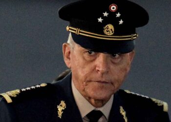 Retiran cargos de narcotráfico contra Salvador Cienfuegos en EU