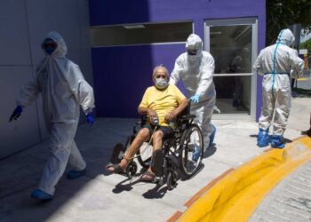 Regresan al máximo hospitalizaciones por Covid en Nuevo León