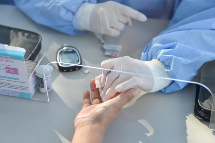 Realizan en Nuevo Laredo prueba gratuita de diabetes