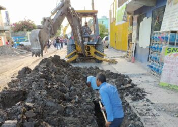 Rehabilitan drenaje en importante sector de Matamoros