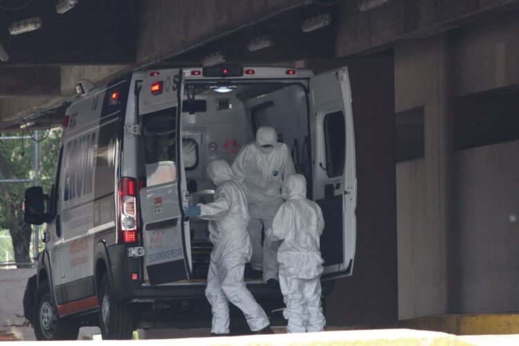 Muertes por covid-19 en México llegan a 99 mil 528
