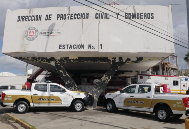 Entregan dos unidades de protección civil en Matamoros