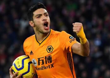 Raúl Jiménez aparece en redes sociales tras su operación