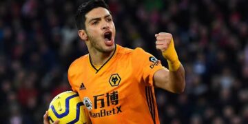 Raúl Jiménez aparece en redes sociales tras su operación