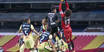 América derrota 3-1 a Tigres y asegura pase a la liguilla