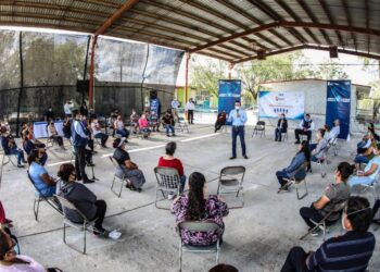 Atiende Rivas peticiones de la colonia Del Maestro en Nuevo Laredo