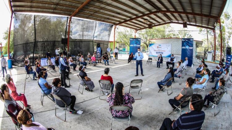 Atiende Rivas peticiones de la colonia Del Maestro en Nuevo Laredo