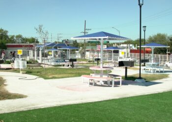 Entregará alcalde otro espacio recreativo a neolaredenses