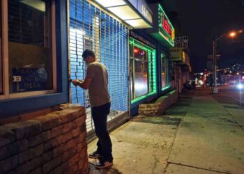 OPS recomienda quedarse en casa y limitar eventos de fin de año