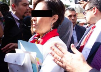 Robles formaliza solicitud para ser testigo colaboradora