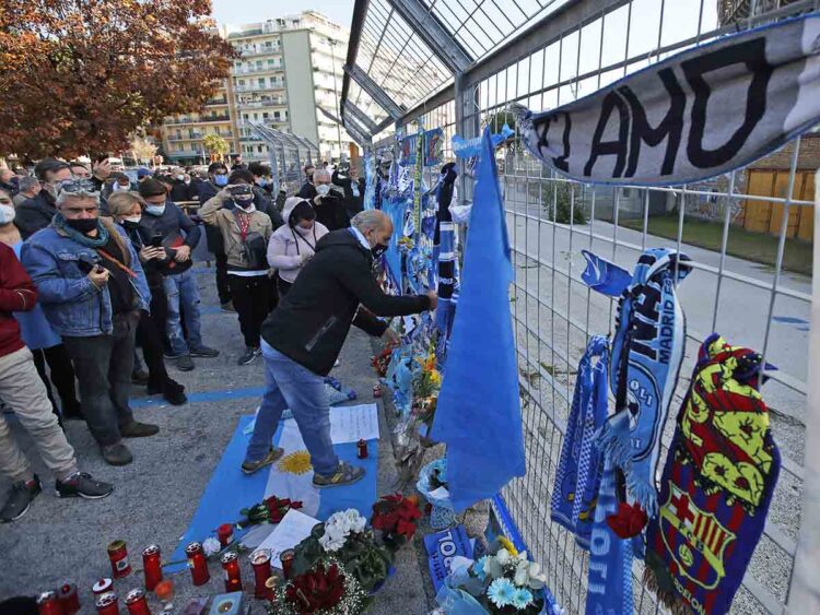 Conmovedor adiós de Nápoles, Italia a su ídolo Maradona