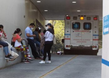 Galopa fuerte el coronavirus en México; sube a 104 mil 242 muertes