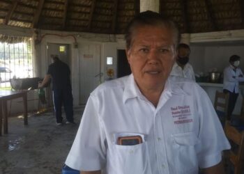 Grupo de petroleros exigen investigación para  Carlos Romero Deschamps.