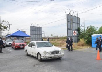 Se extiende el ‘Hoy No Circula’  a vehículos que vienen de EU