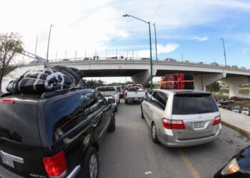 Avalancha de paisanos desafía Covid-19; “Viernes Negro” desierto