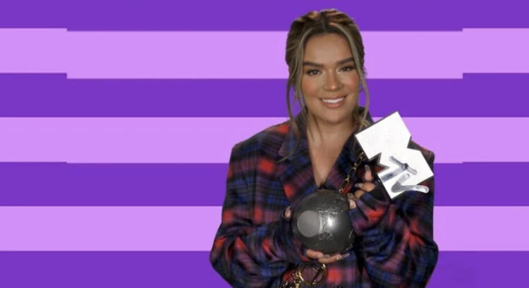 Karol G, elegida como la Mejor Artista Latina de los Premios MTV Europe Music Awards 2020