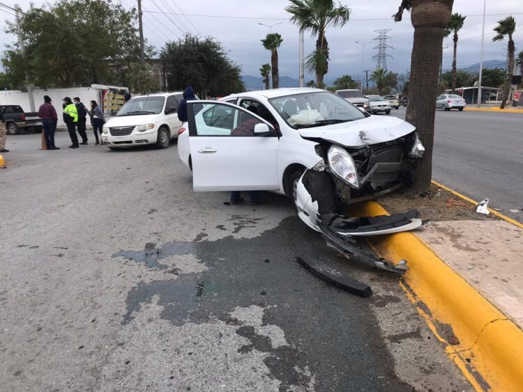 Automovilista herido al chocar en Av. Sulaimán de Cd. Victoria