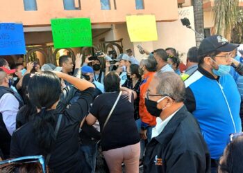 Protestan contra dirigencia de Sindicato de la UAT