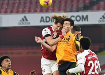 Raúl Jiménez, operado con éxito tras sufrir fractura de cráneo