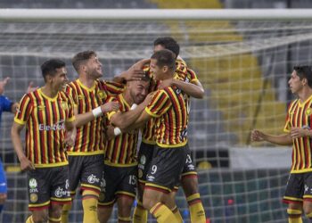 Leones Negros gana su primer partido en casa ante Correcaminos