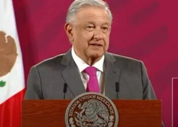 Mocha AMLO por decreto aguinaldo los altos funcionarios