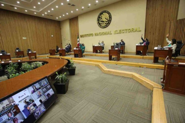 Va Consejo del INE paridad obligatoria en 7 candidaturas estatales