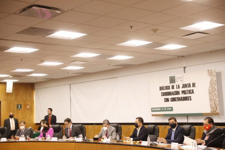 Entregan gobernadores rebeldes  ‘Propuesta de Ajustes al PPEF 2021’ al Congreso